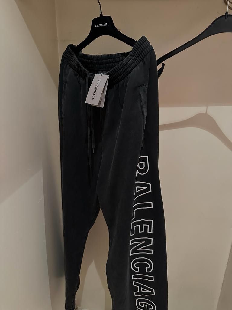 Balenciaga Balenciaga Logo Outline Baggy Sweatpants Size US 34 / EU 50 - 5 Thumbnail