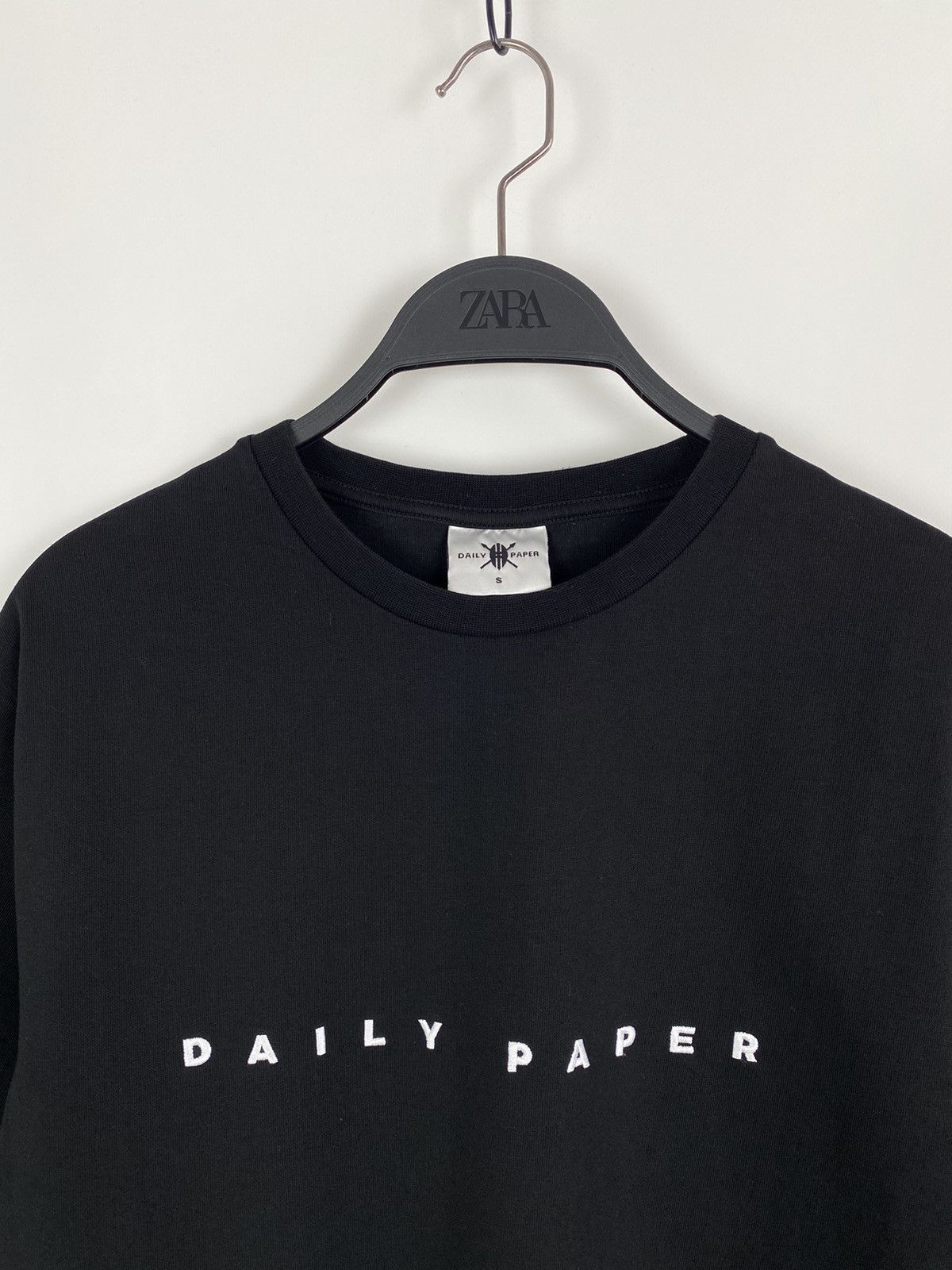 Daily Paper Daily Paper Alias Crewneck Spell Out Tee Size US S / EU 44-46 / 1 - 3 Thumbnail
