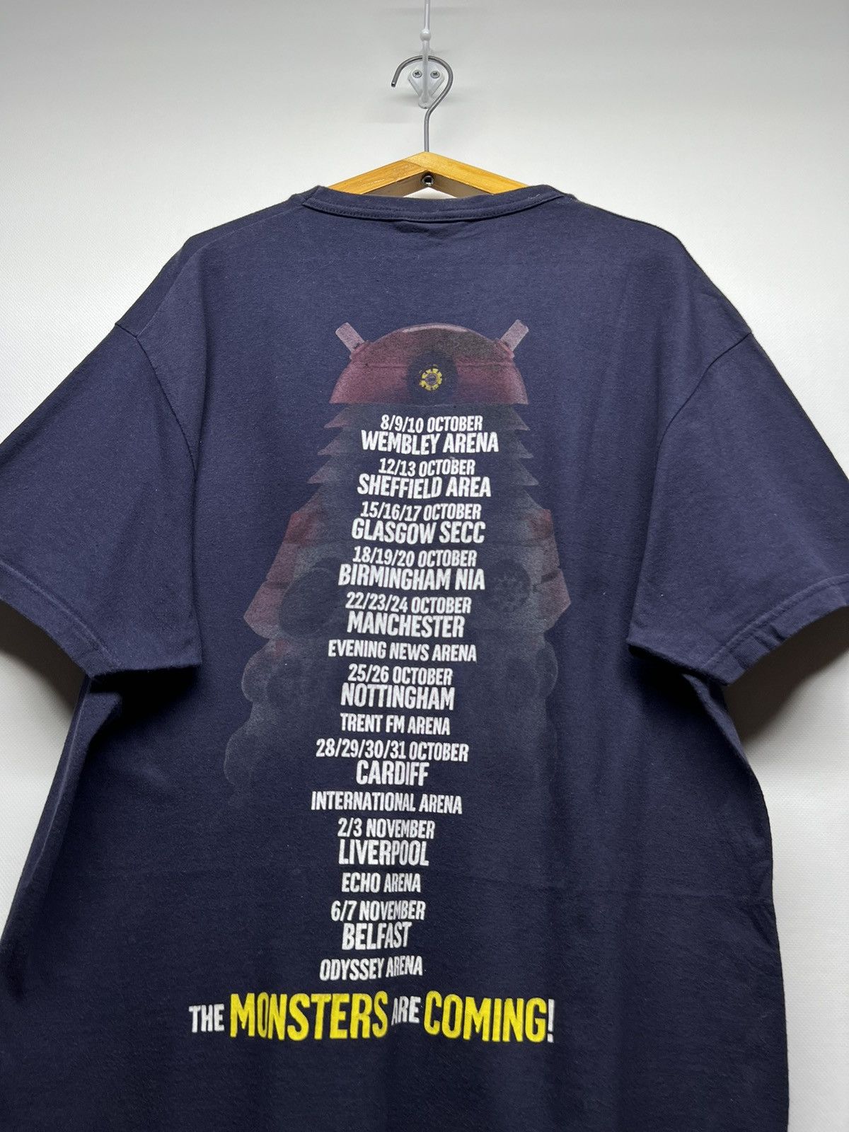 Vintage Vintage Y2k Doctor Who Live 2009 Tour Promo Graphic T-Shirt Size US M / EU 48-50 / 2 - 4 Thumbnail