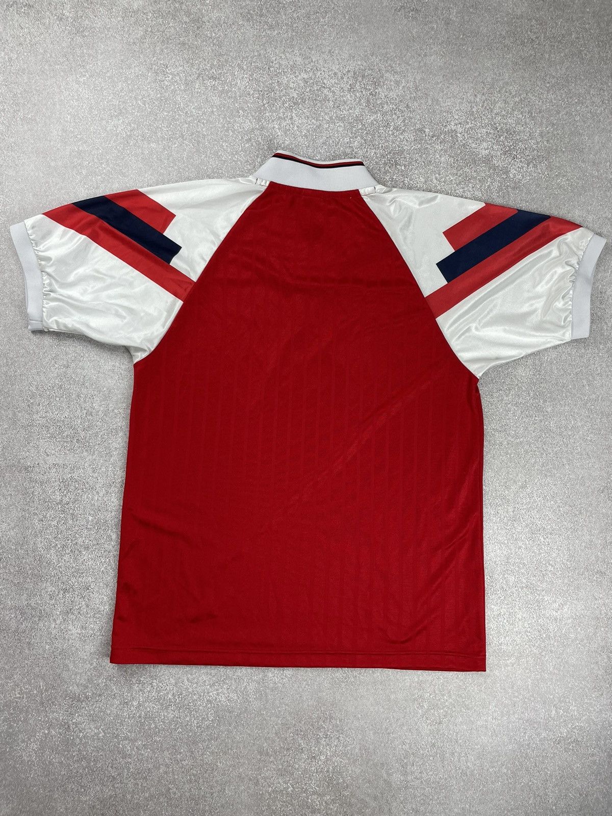 Vintage Vintage Arsenal Football Shirt Soccer Jersey Size L Size US L / EU 52-54 / 3 - 10 Thumbnail
