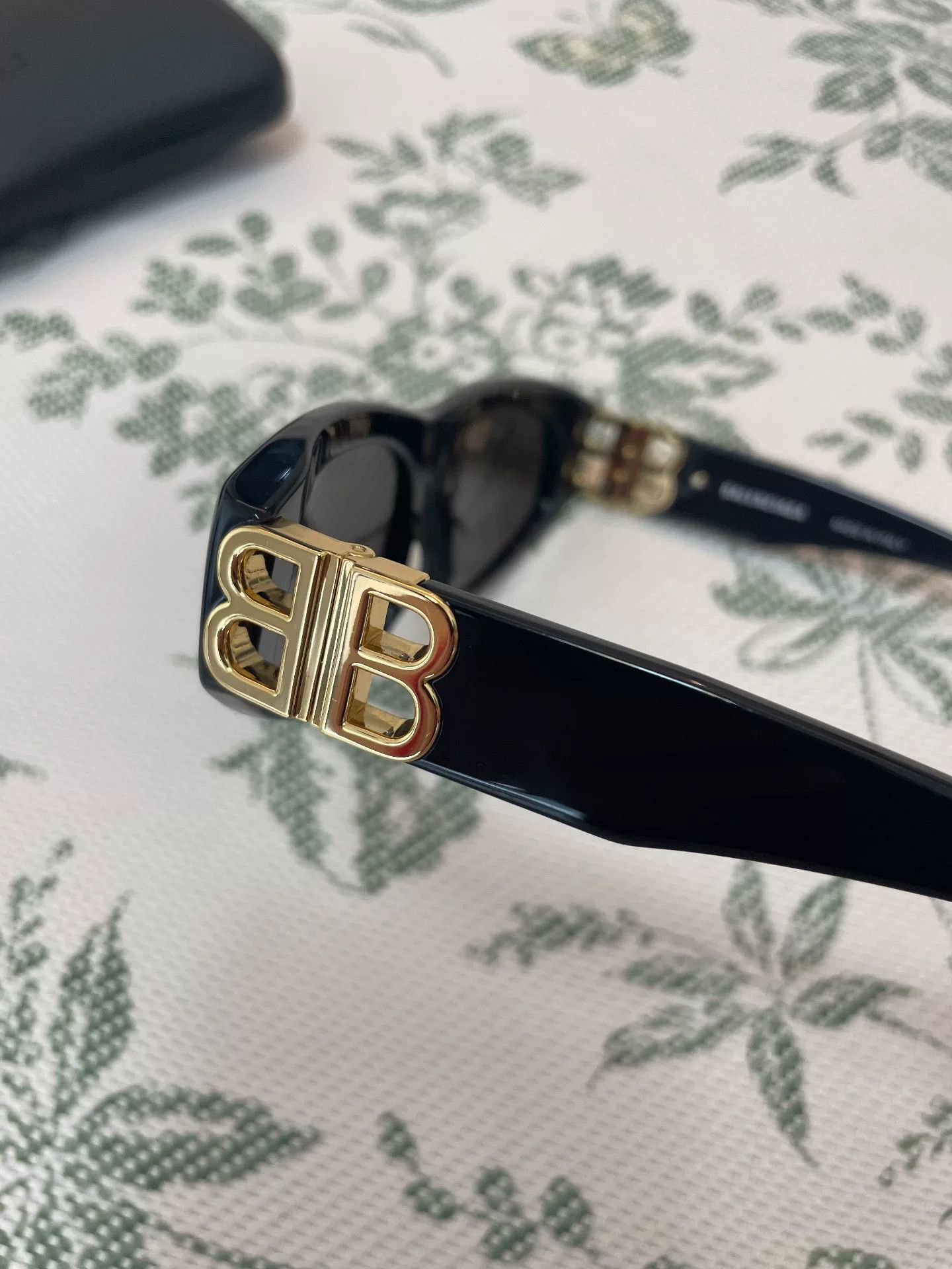 Balenciaga Balenciaga Popular Sunglasses Size ONE SIZE - 1 Thumbnail