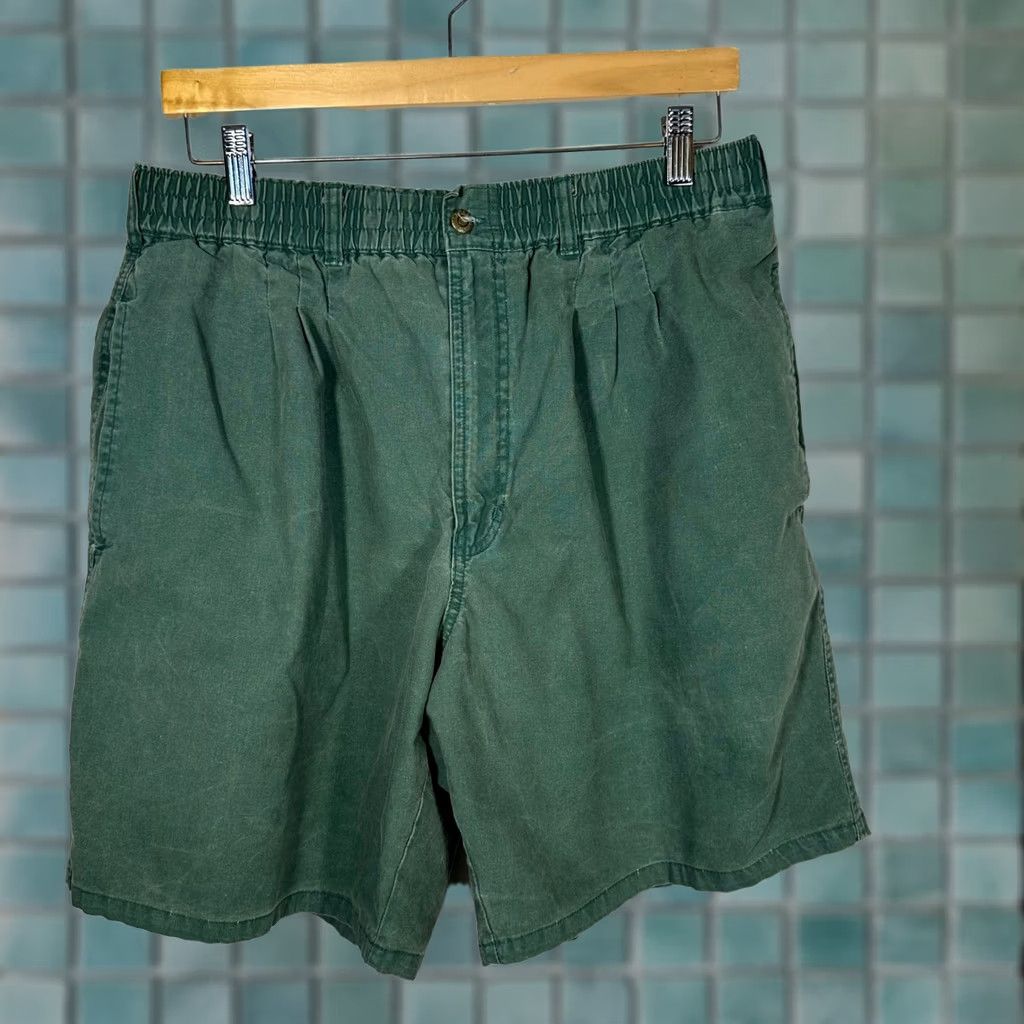 Bugle Boy VINTAGE Bugle Boy Shorts Green Cotton Elastic Waist Pleated Large Mens 90s Size US 31 - 1 Thumbnail