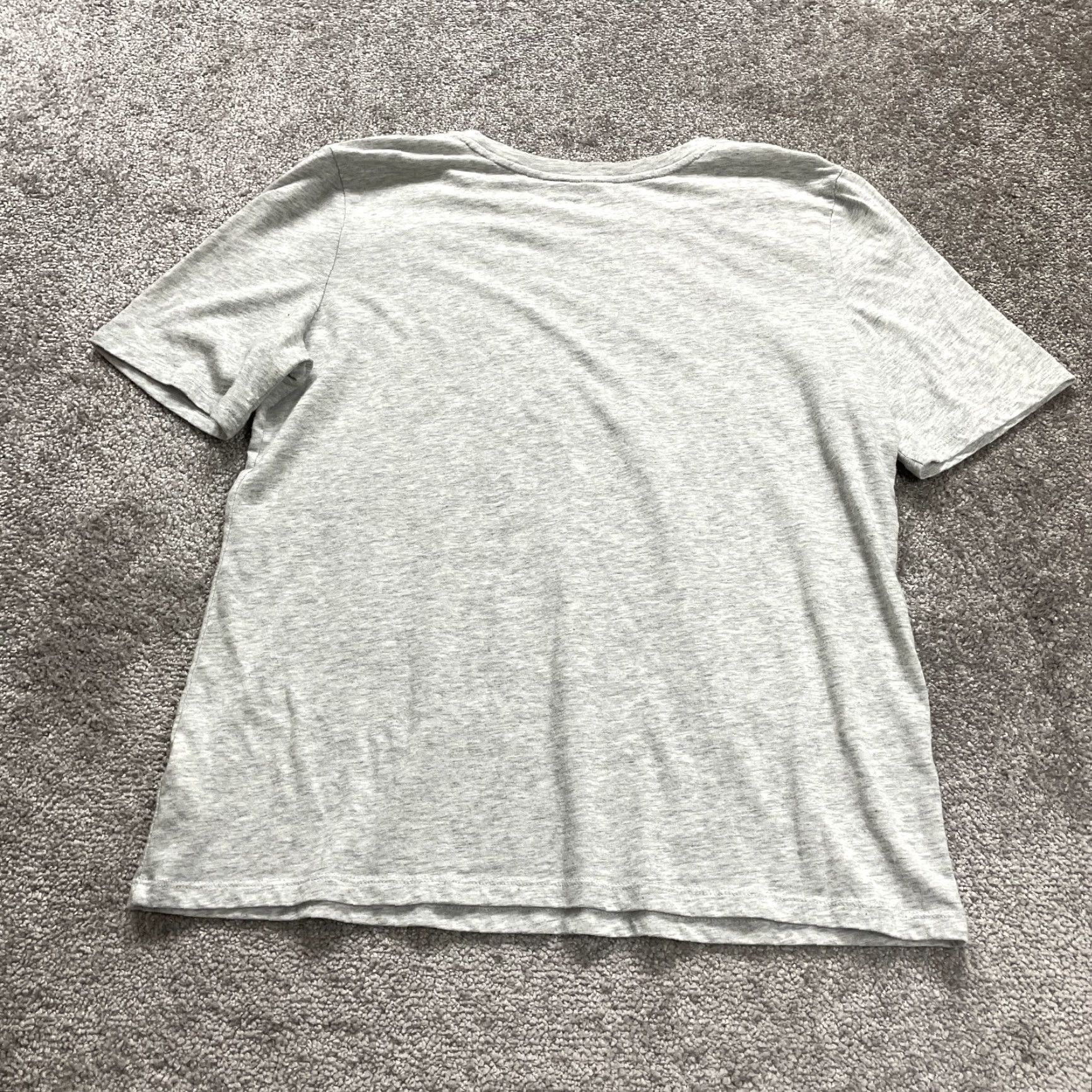 Banana Republic VINTAGE? No — Banana Republic T-Shirt Womens Large Gray Crew Neck Short Sleeve Cotton Tee Top Size L / US 10 / IT 46 - 2 Thumbnail