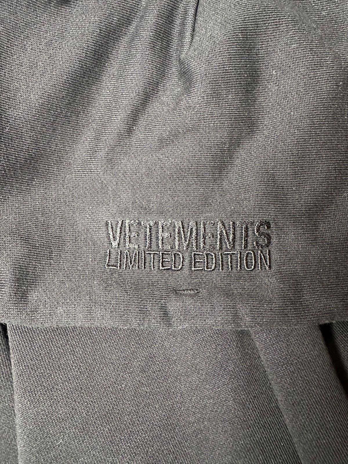Vetements VETMENTS Black Oversized Hoodie Size US M / EU 48-50 / 2 - 3 Thumbnail