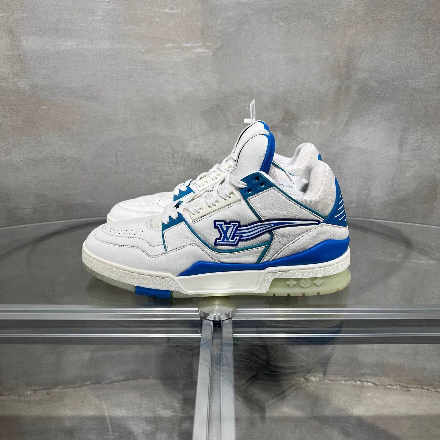 Louis Vuitton LV Trainer High Top White Blue UK8.5 42.5 Size US 9 / EU 42 - 3 Thumbnail