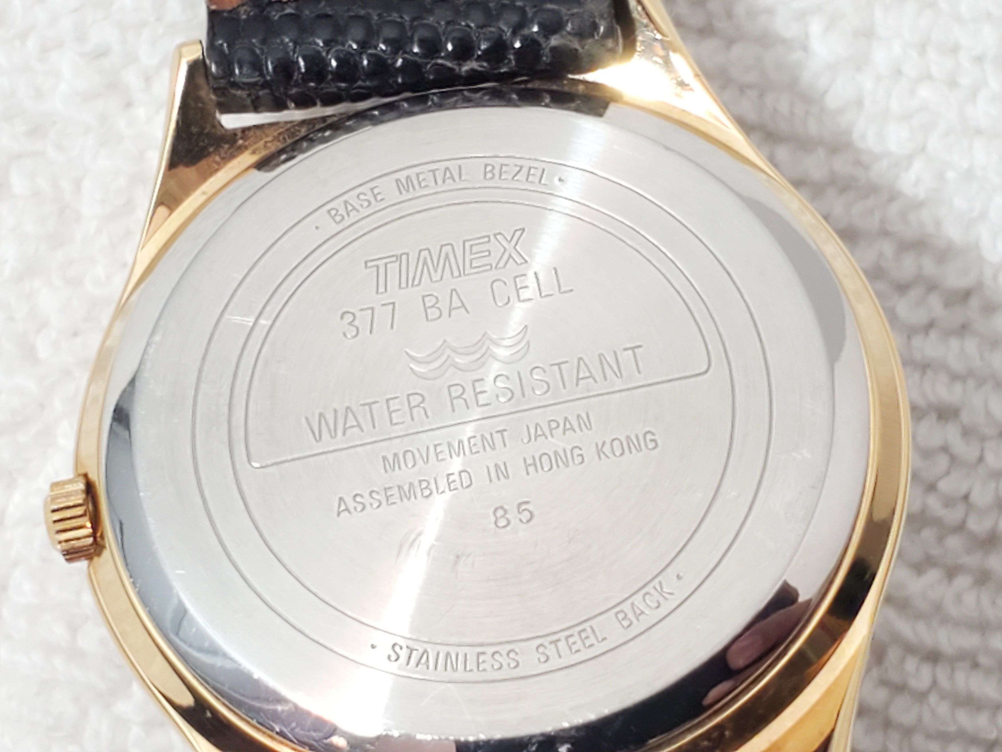 Timex Vintage Timex Men Watch Silver Dial Black Leather Croc Strap Size 36 - 8 Thumbnail