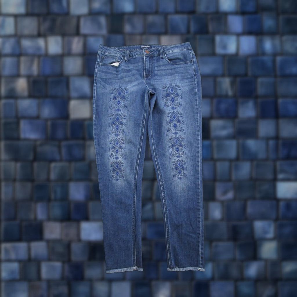 Wrangler Wrangler Womens Embroidered Aztec Navajo Skinny Jeans Junior 11/28 Blue Cotton Denim 5-Pocket Womens Jeans Aztec Vintage: No Size 32" / US 10 / IT 46 - 1 Thumbnail