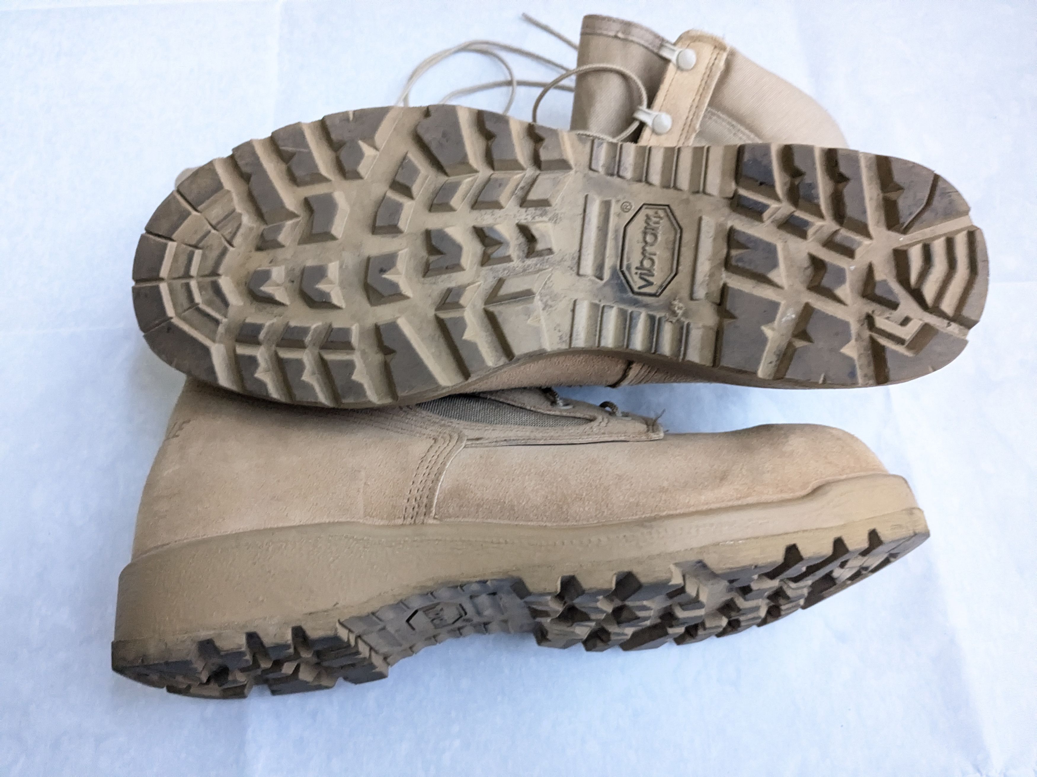 Belleville Belleville Combat Boots Wheat 11.5 Wide Suede Size US 11.5 / EU 44-45 - 9 Thumbnail
