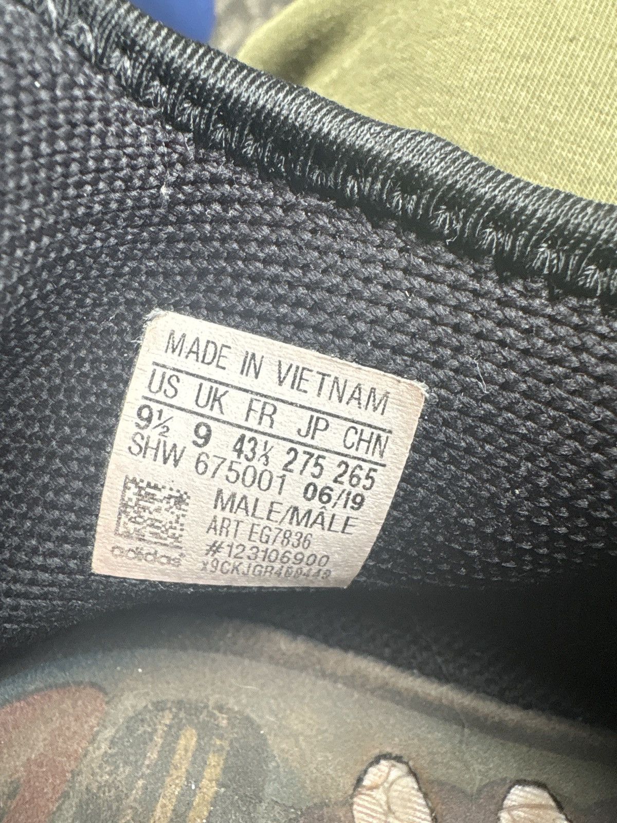 Adidas Pharrell x Adidas Human race NMD Infinite Species 2019 Size US 9.5 / EU 42-43 - 6 Thumbnail