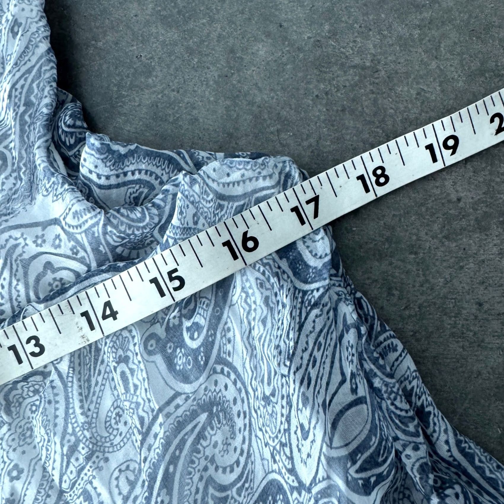 Vintage VINTAGE Y2K Made In Italy Via Signoria Flowy Silk Blue Paisley Tank Top M Womens Tank Top Silk Paisley Blue M Italy Men? Size M / US 6-8 / IT 42-44 - 4 Thumbnail