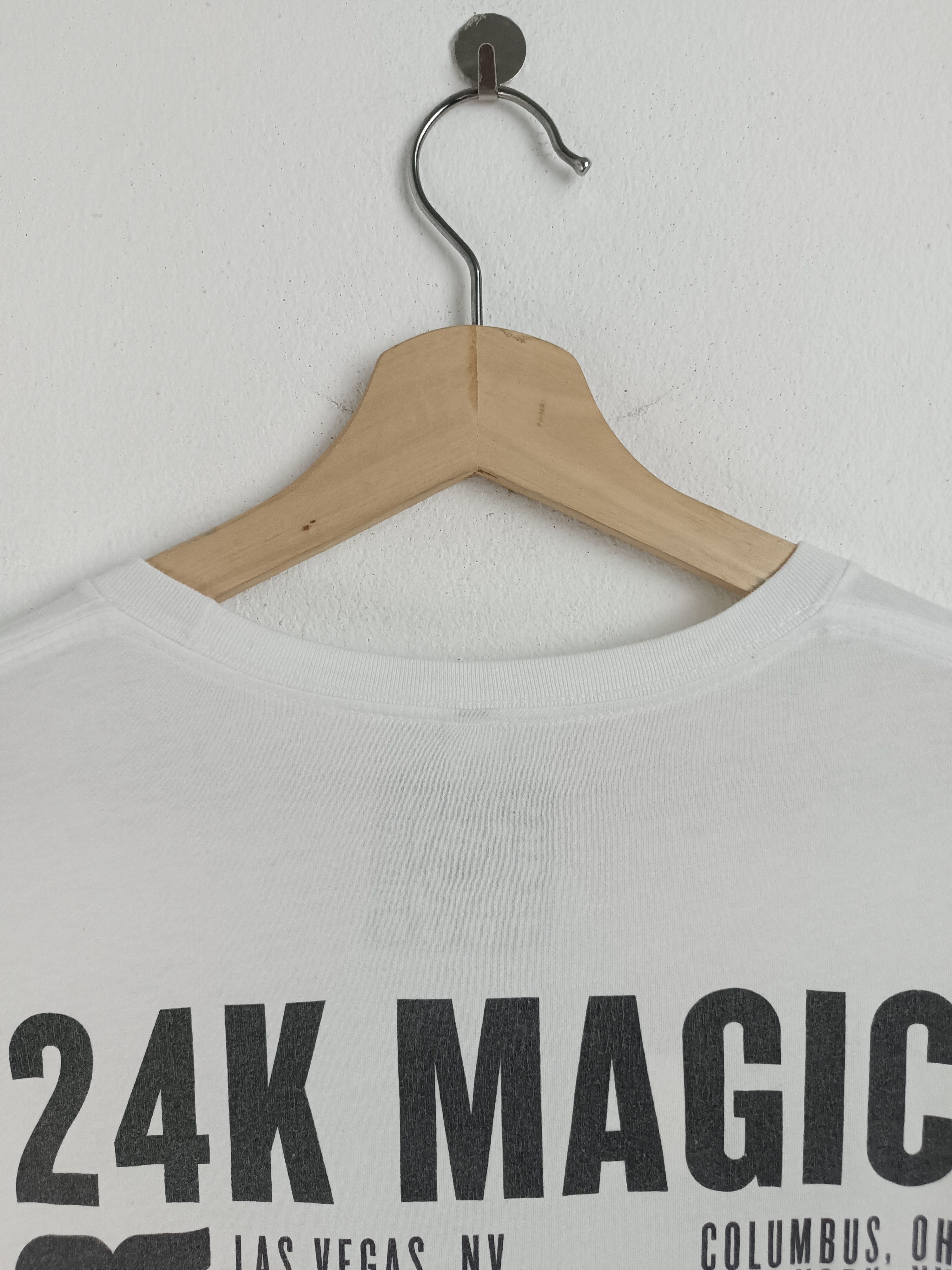 Rap Tees VINTAGE BRUNO MARS 2017 MAGIC TOUR TEE weeknd gaga drake Size US M / EU 48-50 / 2 - 17 Thumbnail