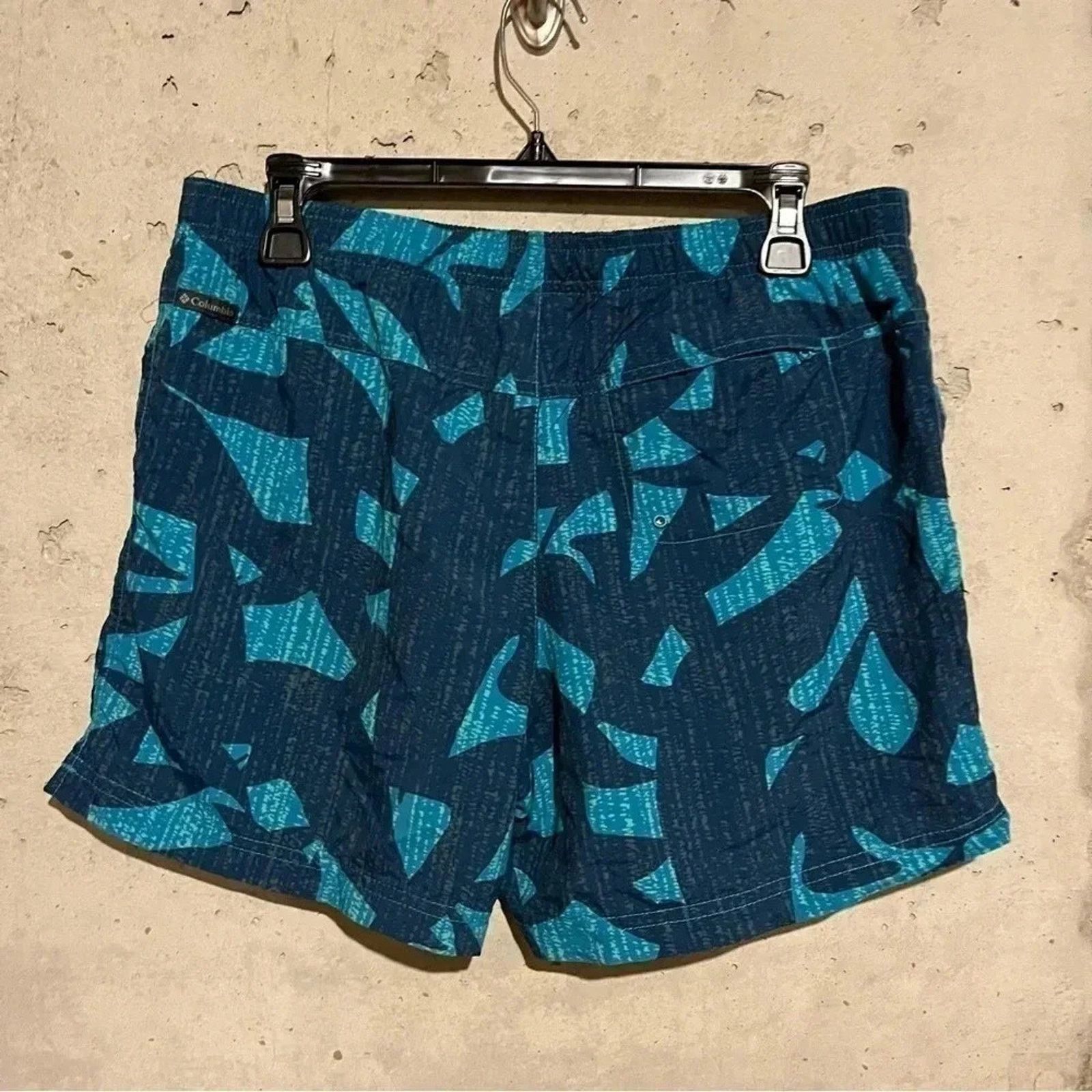 Columbia Columbia Women's Medium Blue Geometric Nylon Shorts Size 28" / US 6 / IT 42 - 3 Thumbnail
