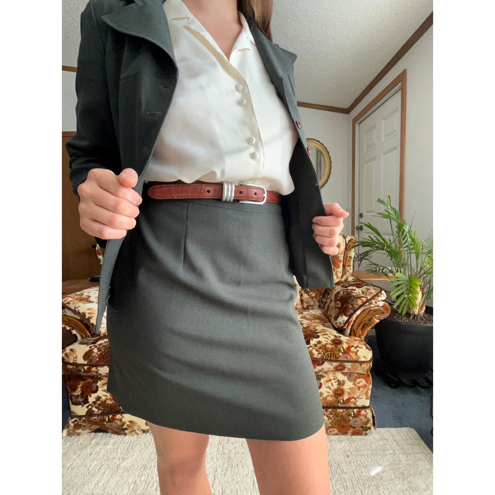 Vintage Vintage Byer Too! California Olive Two-Piece Skirt Suit Size 28" / US 6 / IT 42 - 6 Thumbnail
