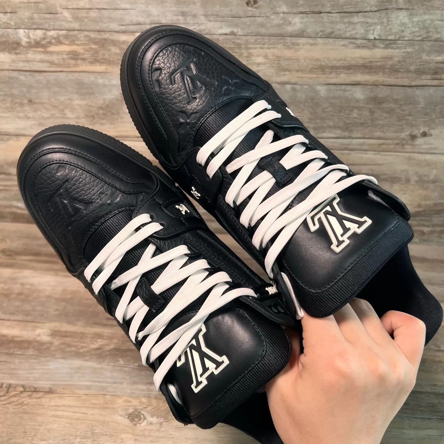 Louis Vuitton LV Trainer Black/White Embossed UK9.5/43.5 Size US 10.5 / EU 43-44 - 5 Thumbnail