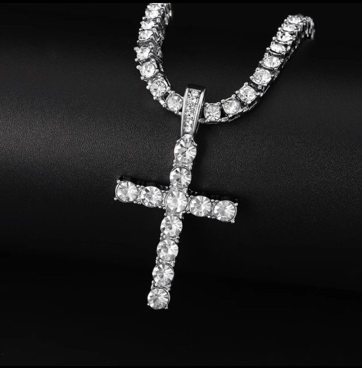 Jewelry Yellow Gold Diamond Cross Necklace Size ONE SIZE - 2 Thumbnail