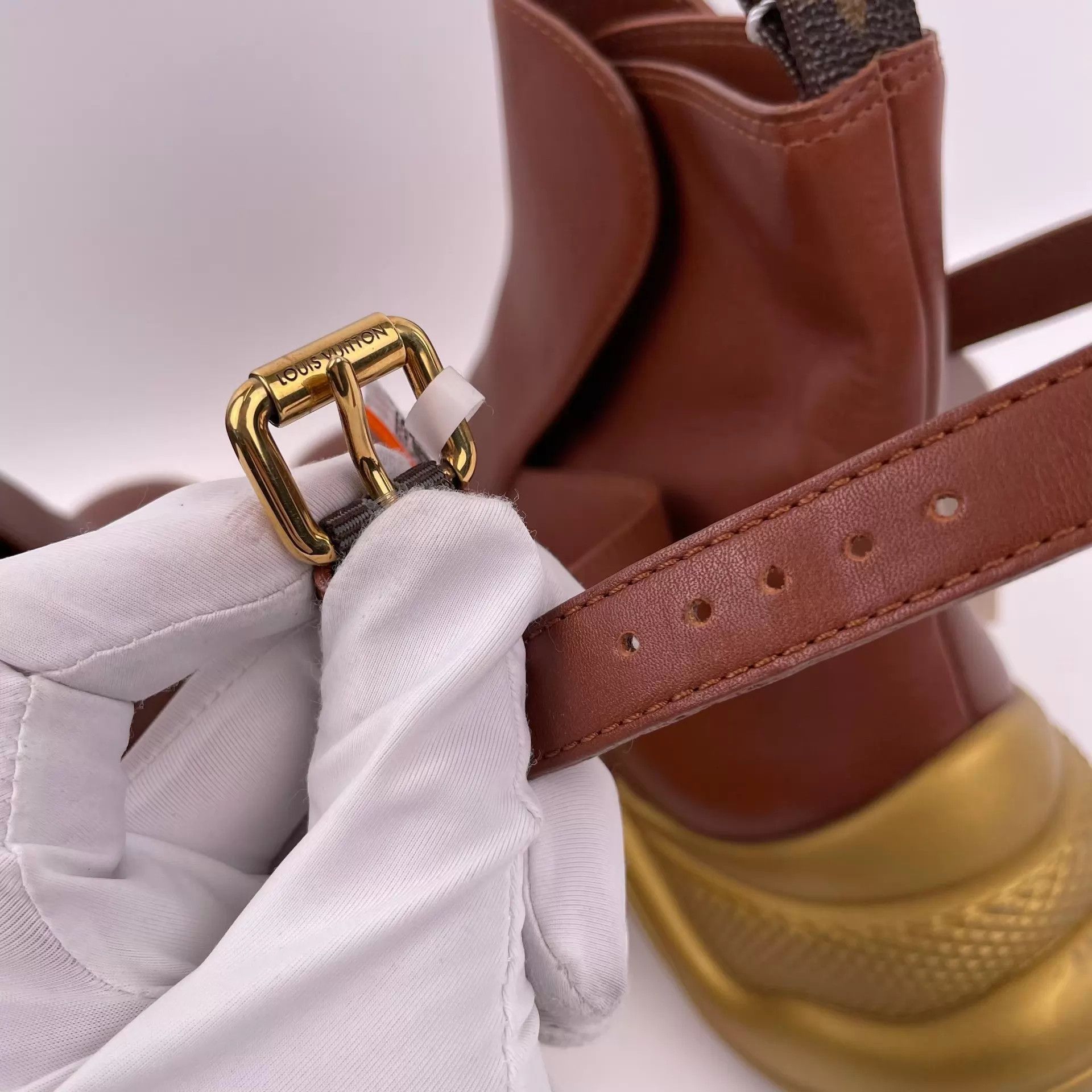 Louis Vuitton LV Tan Sneakers Size 40 18 Size US 9.5 / IT 39.5 - 5 Thumbnail