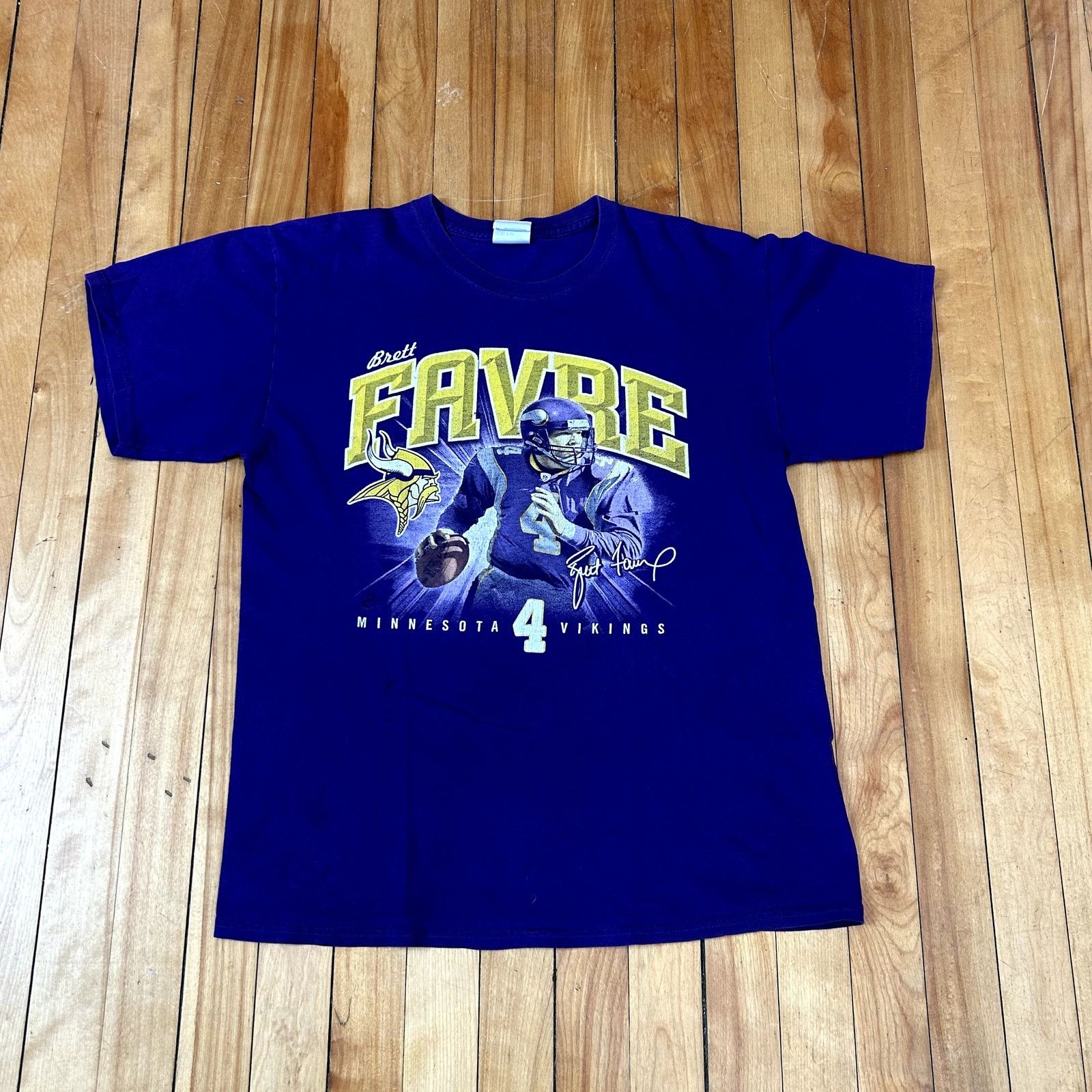 Gildan Y2K Brett Favre Vikings T-Shirt Medium Size US M / EU 48-50 / 2 - 1 Thumbnail