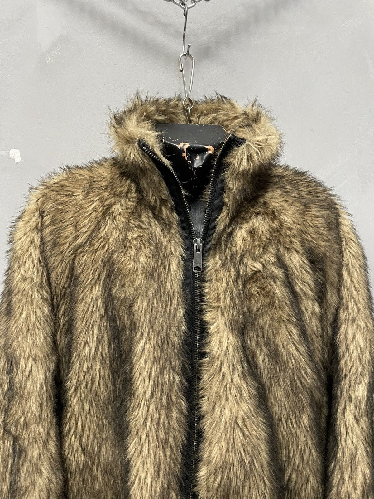 Tornado Mart Rare fur fuzzy bomber jacket Tornado Mart style y2k Size US M / EU 48-50 / 2 - 7 Thumbnail