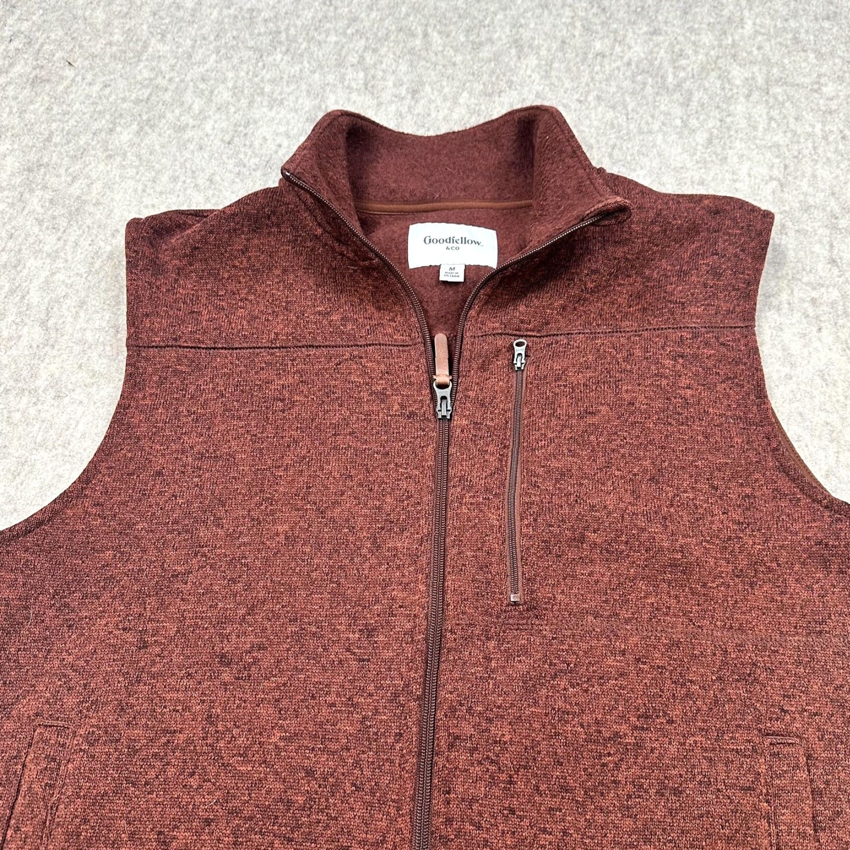Vintage Goodfellow & Co Vest Mens M Burgundy Heather Fleece Full Zip Windbreaker Polyester Pockets Collared Unlined Solid Red 90s? (adjust) Size US M / EU 48-50 / 2 - 2 Thumbnail