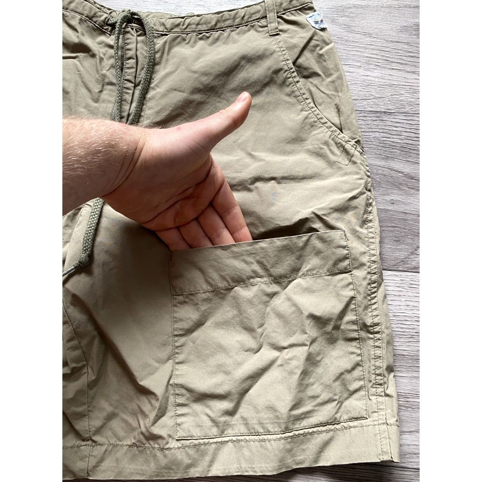 Nike VINTAGE Nike Beige Cargo Shorts Double Knee Pocket Mens Size L Size US 33 - 2 Thumbnail