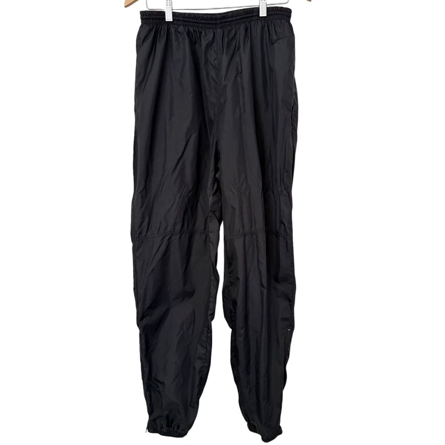 Nike VINTAGE Nike Track Pants Windbreaker Parachute Joggers Black XL Mens Size US 36 / EU 52 - 2 Thumbnail