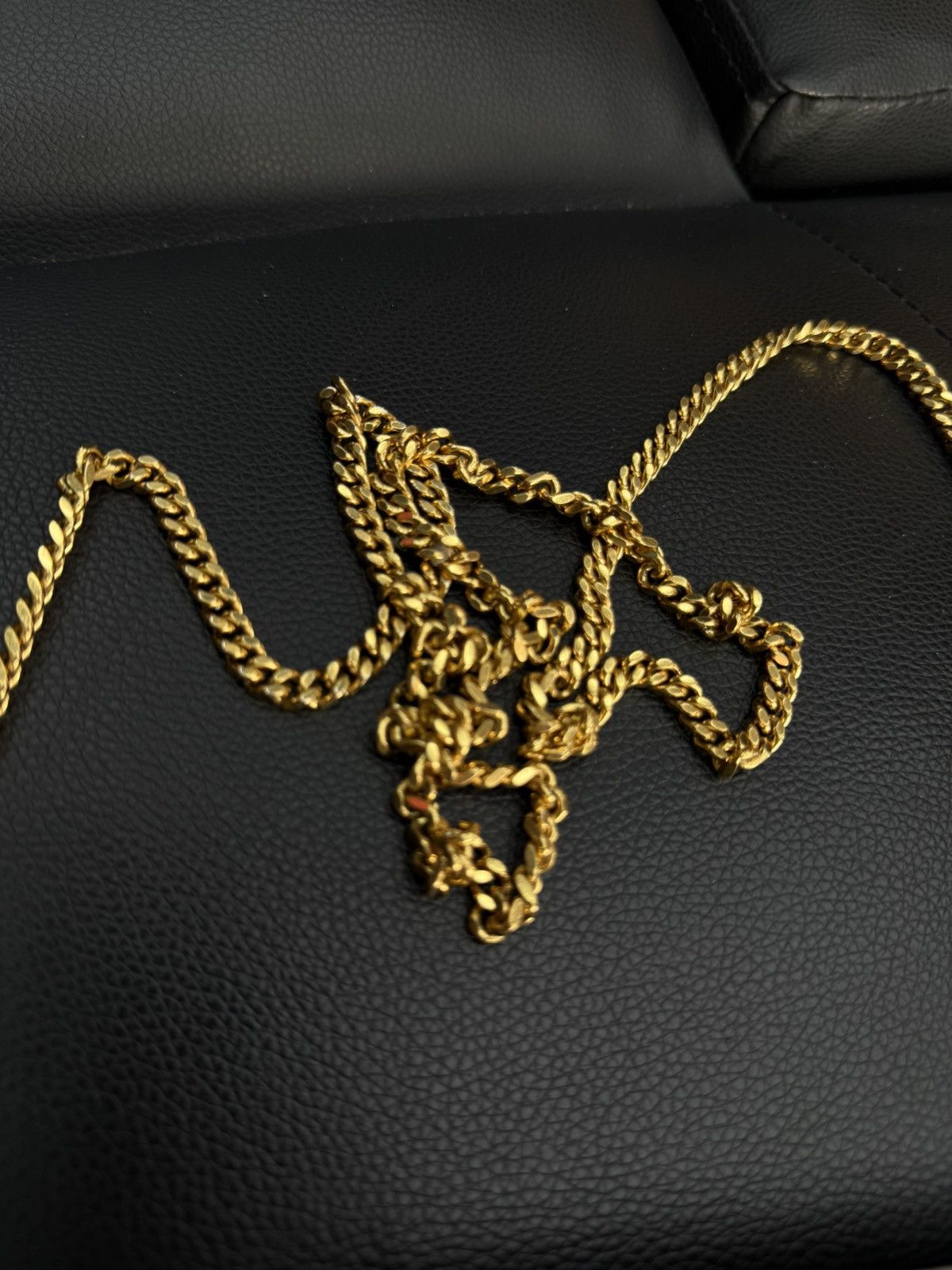 Saint Laurent Paris Saint Laurent Paris Uptown White Chain Bag Women Size ONE SIZE - 14 Thumbnail