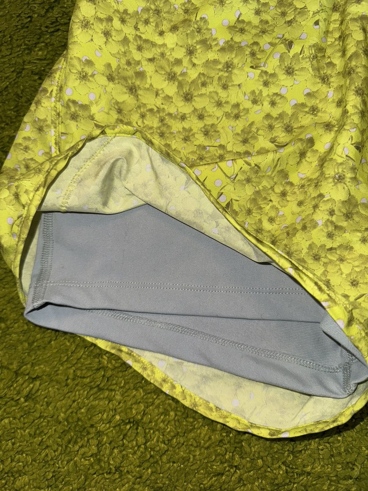 Salomon Salomon floral pattern trekking running shorts Size 27" / US 4 / IT 40 - 4 Thumbnail