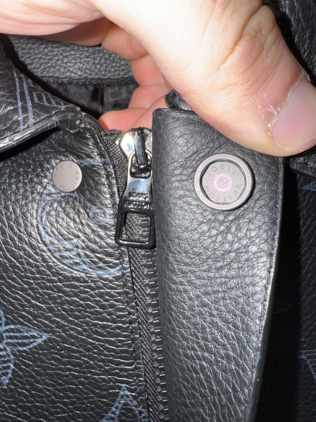 Louis Vuitton Louis Vuitton leather moto jacket shadow monogram Size US L / EU 52-54 / 3 - 3 Thumbnail