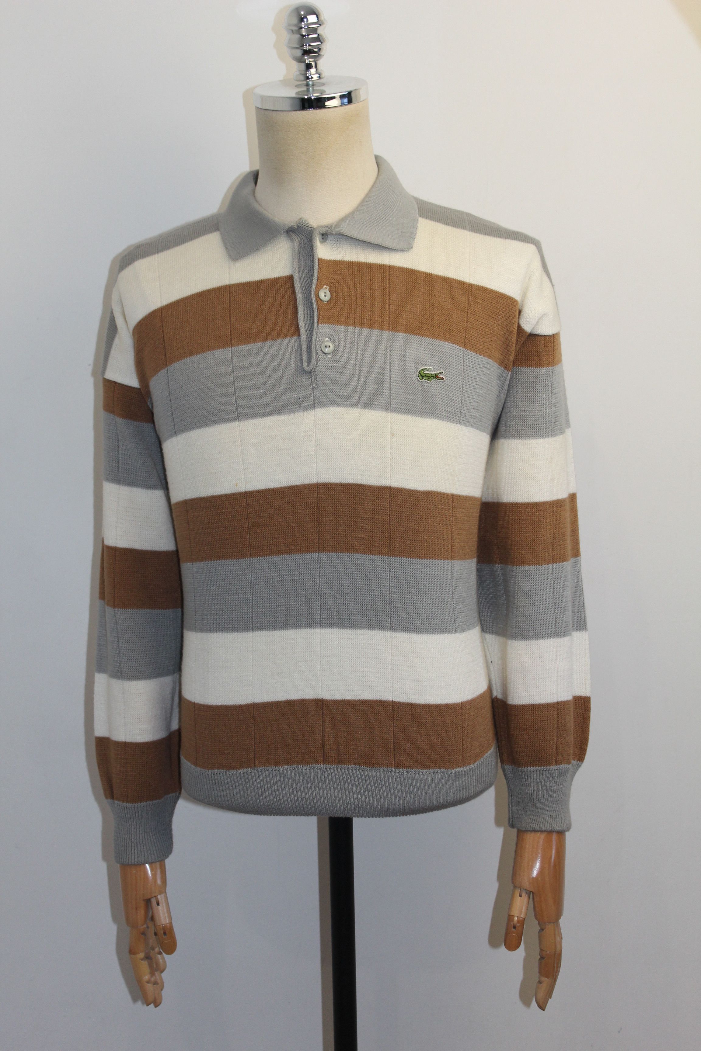 Lacoste Men's LACOSTE Vintage V-Neck Striped Jumper Size US M / EU 48-50 / 2 - 3 Thumbnail