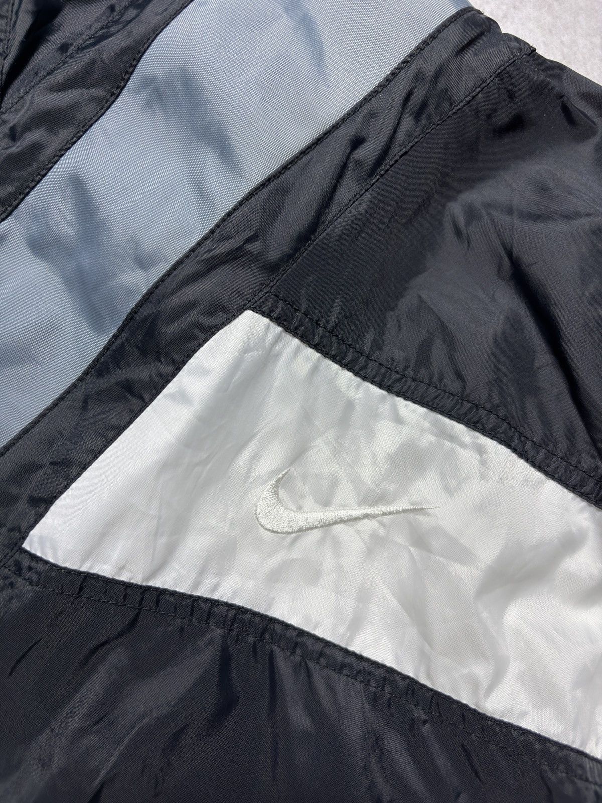 Nike Nike vintage jacket windbreaker Size US XL / EU 56 / 4 - 5 Thumbnail