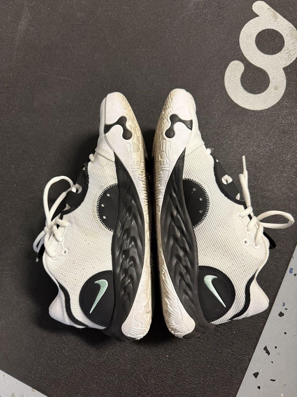 Nike Nike PG 6 Size US 9.5 / EU 42-43 - 2 Thumbnail