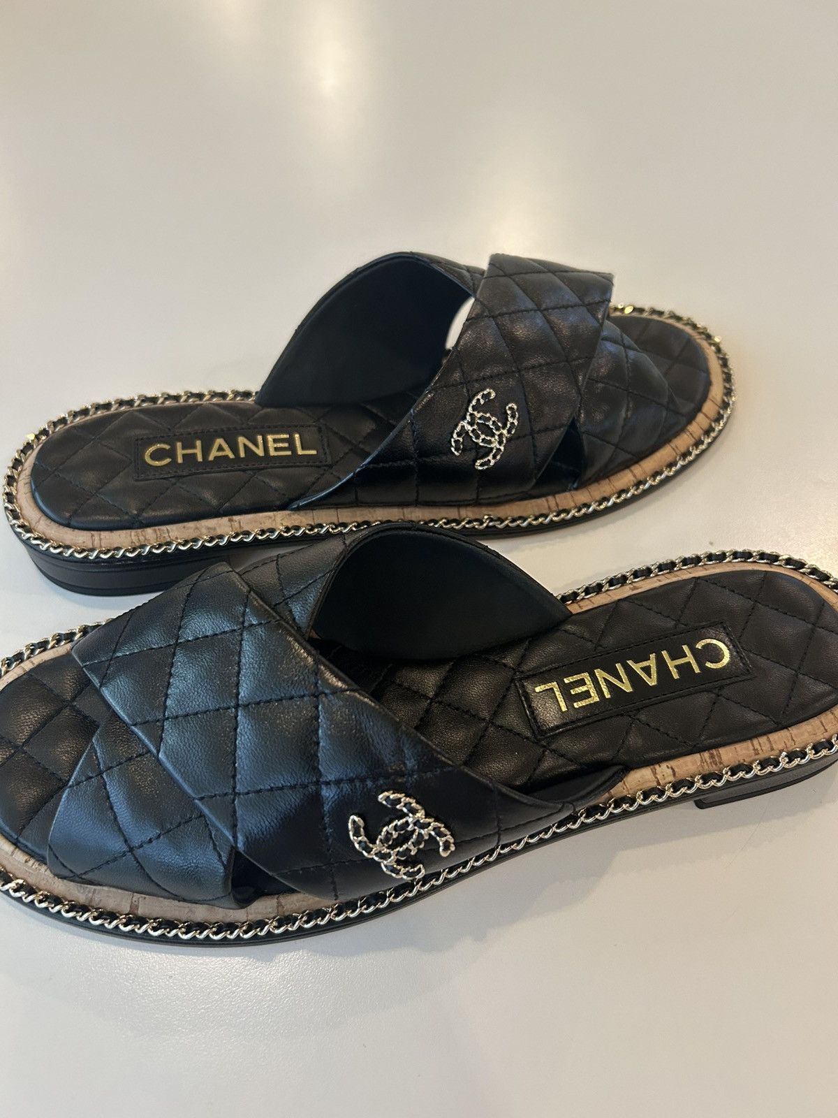 Chanel Chanel Quilted Flat Size US 10 / IT 40 - 2 Thumbnail