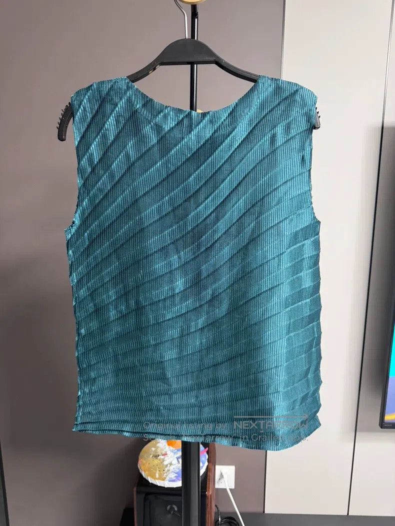 Issey Miyake Issey Miyake Black and White Magic Cube Stylish Top Size L / US 10 / IT 46 - 2 Thumbnail