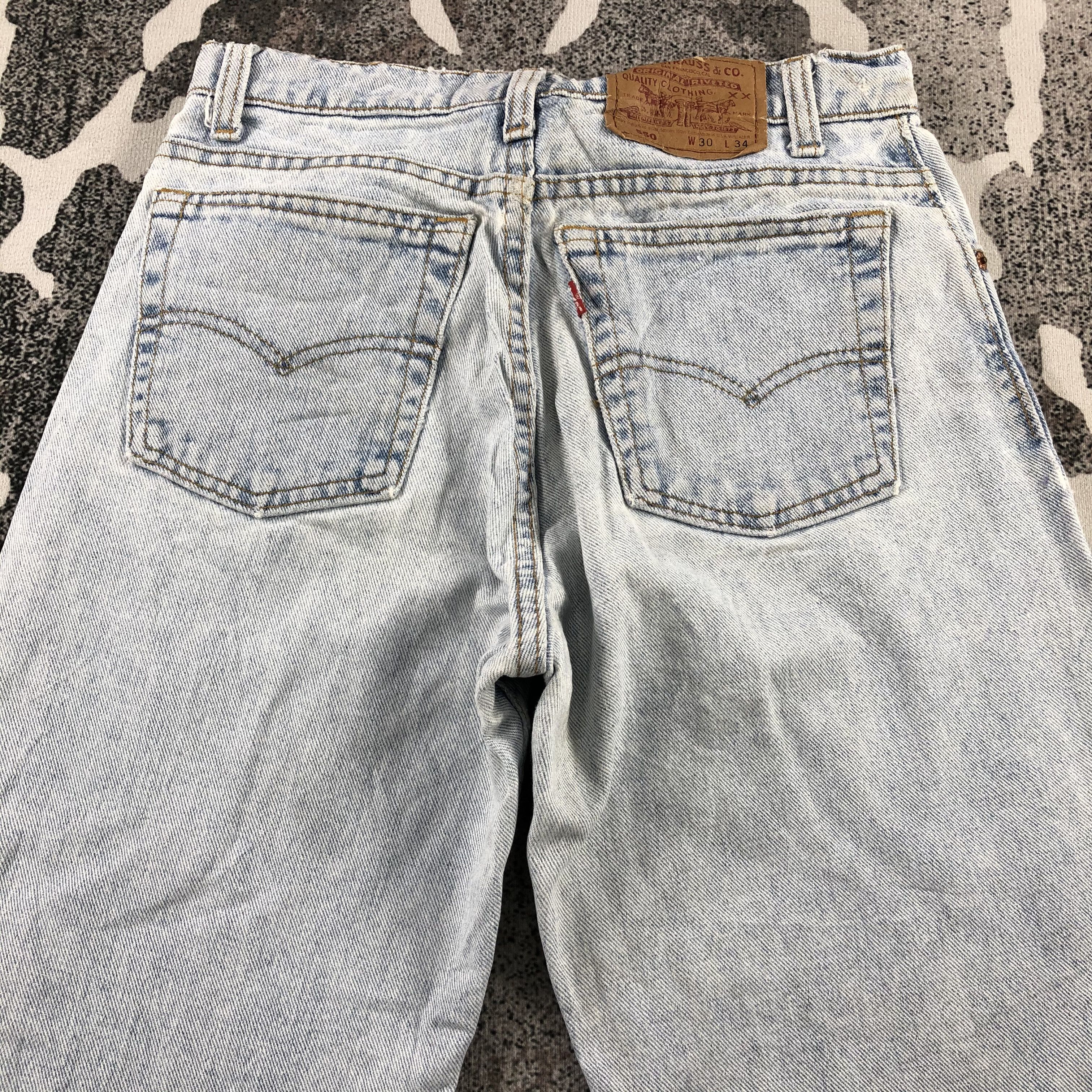 Levi's Vintage 90s Levi's 550 Jeans Distress Light wash Denim KJ899 Size US 29 - 4 Thumbnail