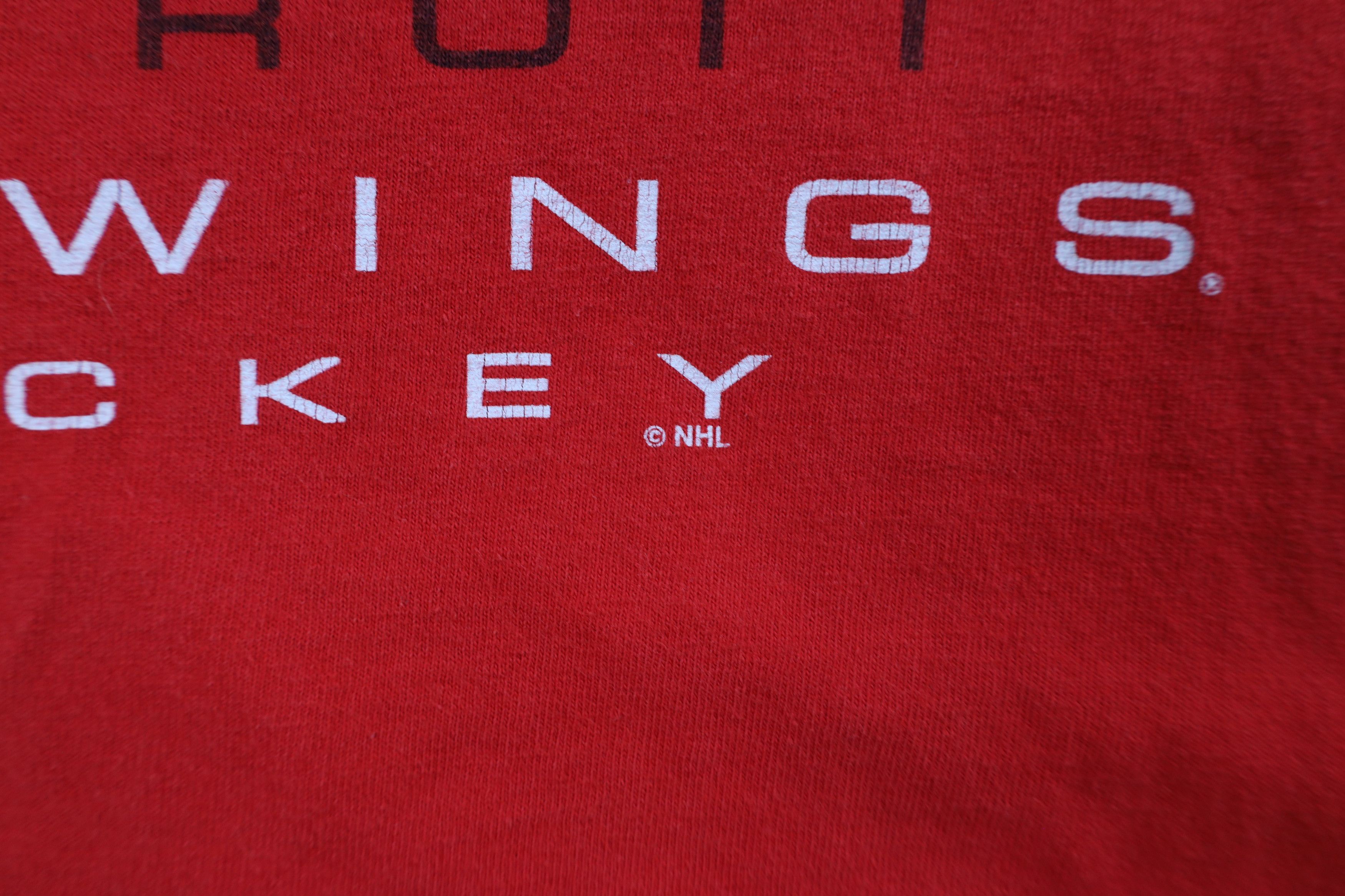 Vintage Vintage 90s Detroit Red Wings Hockey T-Shirt Cotton Red Size US XL / EU 56 / 4 - 5 Thumbnail