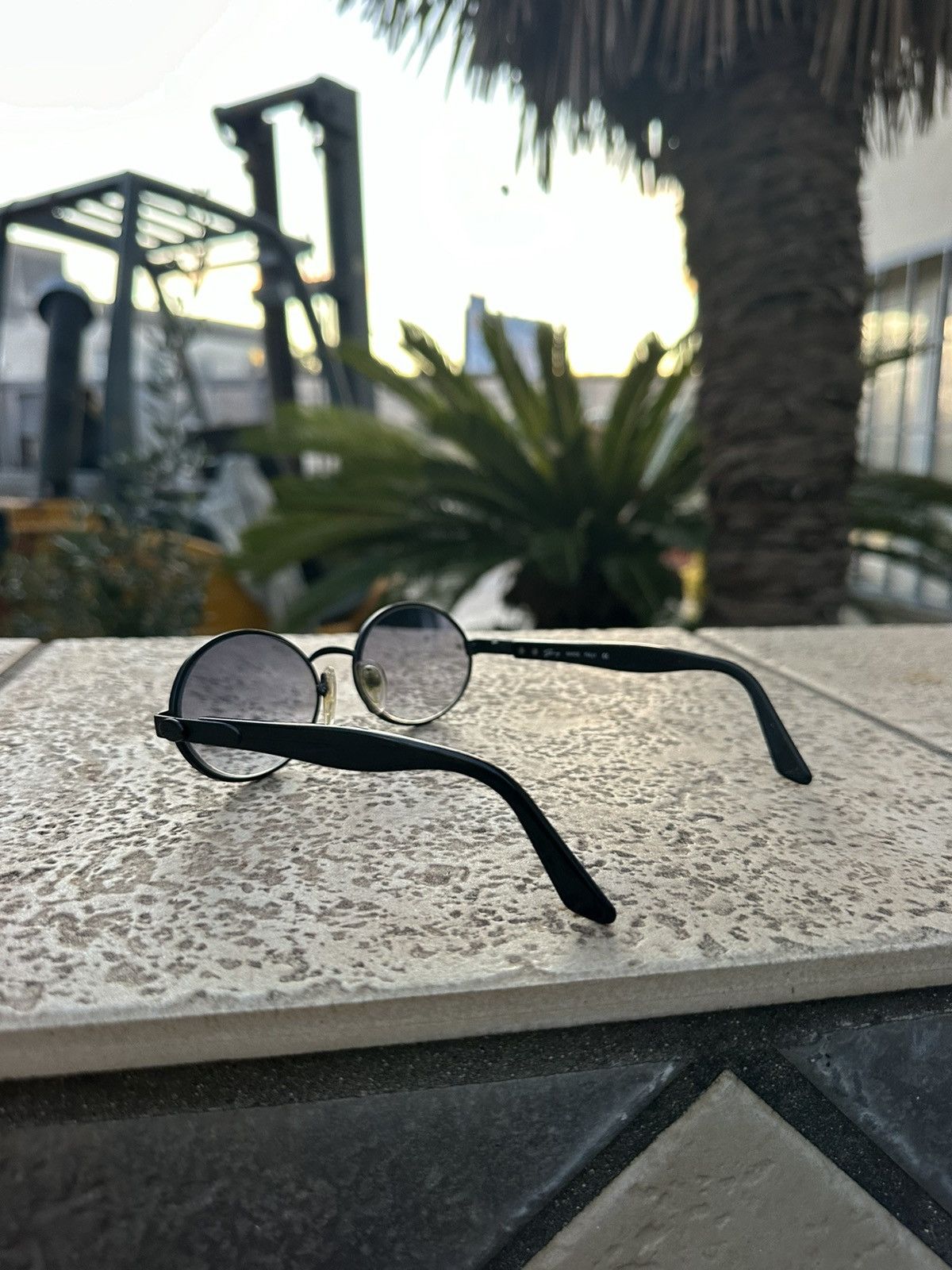 Versace Gianni Versace Vintage Sunglasses Black 619-S Size ONE SIZE - 3 Thumbnail