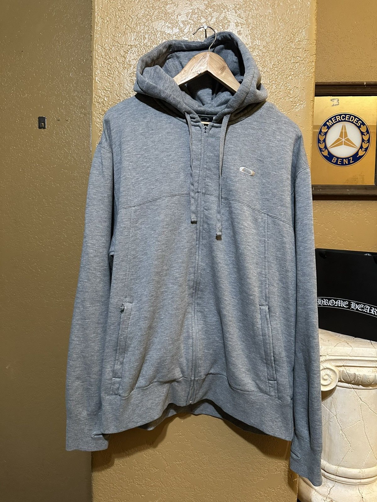 Oakley 📌 Y2K Oakley thumbholes zip up hoodie gorpcore Size US XL / EU 56 / 4 - 1 Thumbnail