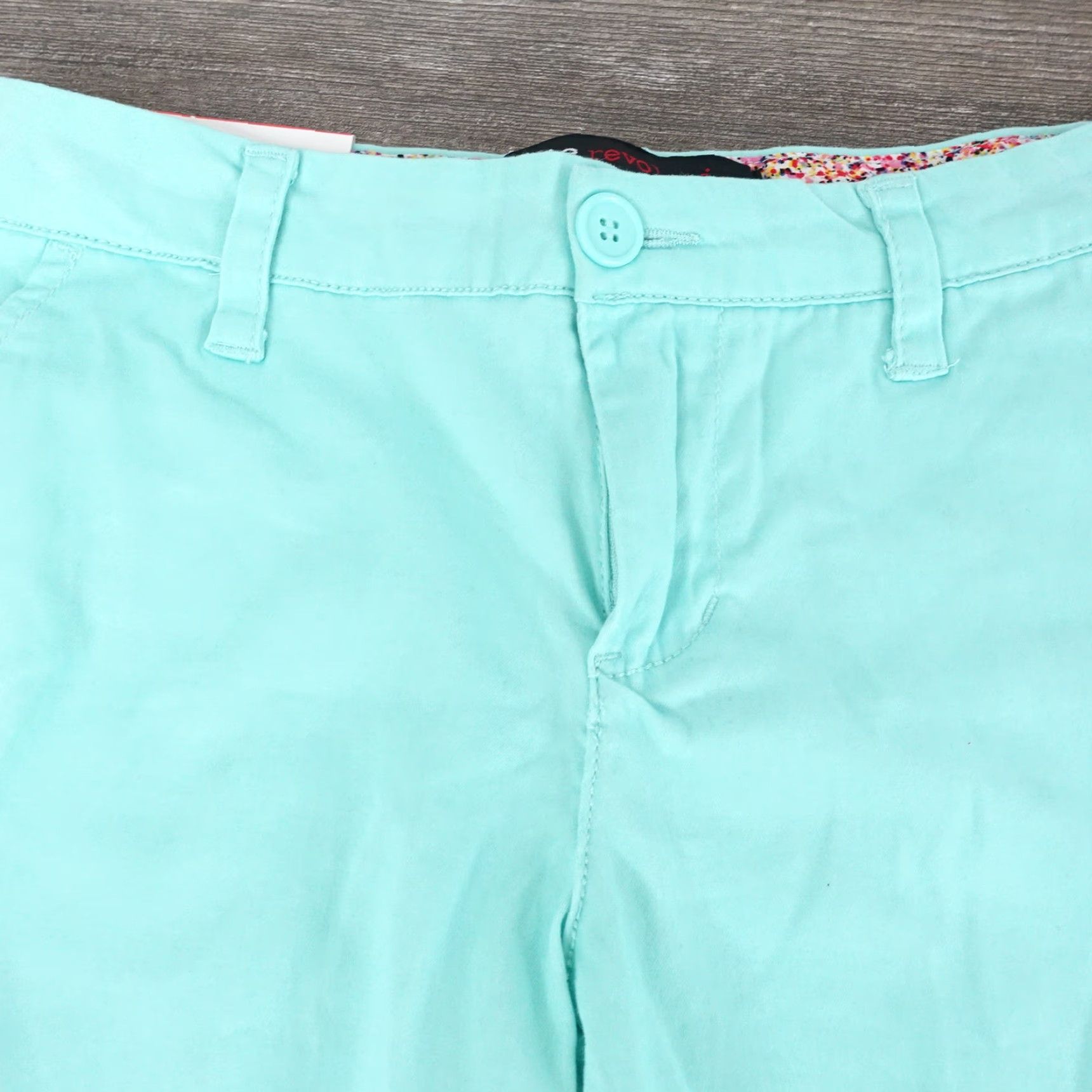 Vintage Vintage Freestyle Revolution Women's Teal Plaid Flat Front Chino Shorts Size 3 Casual Summer Size 26" / US 2 / IT 38 - 2 Thumbnail