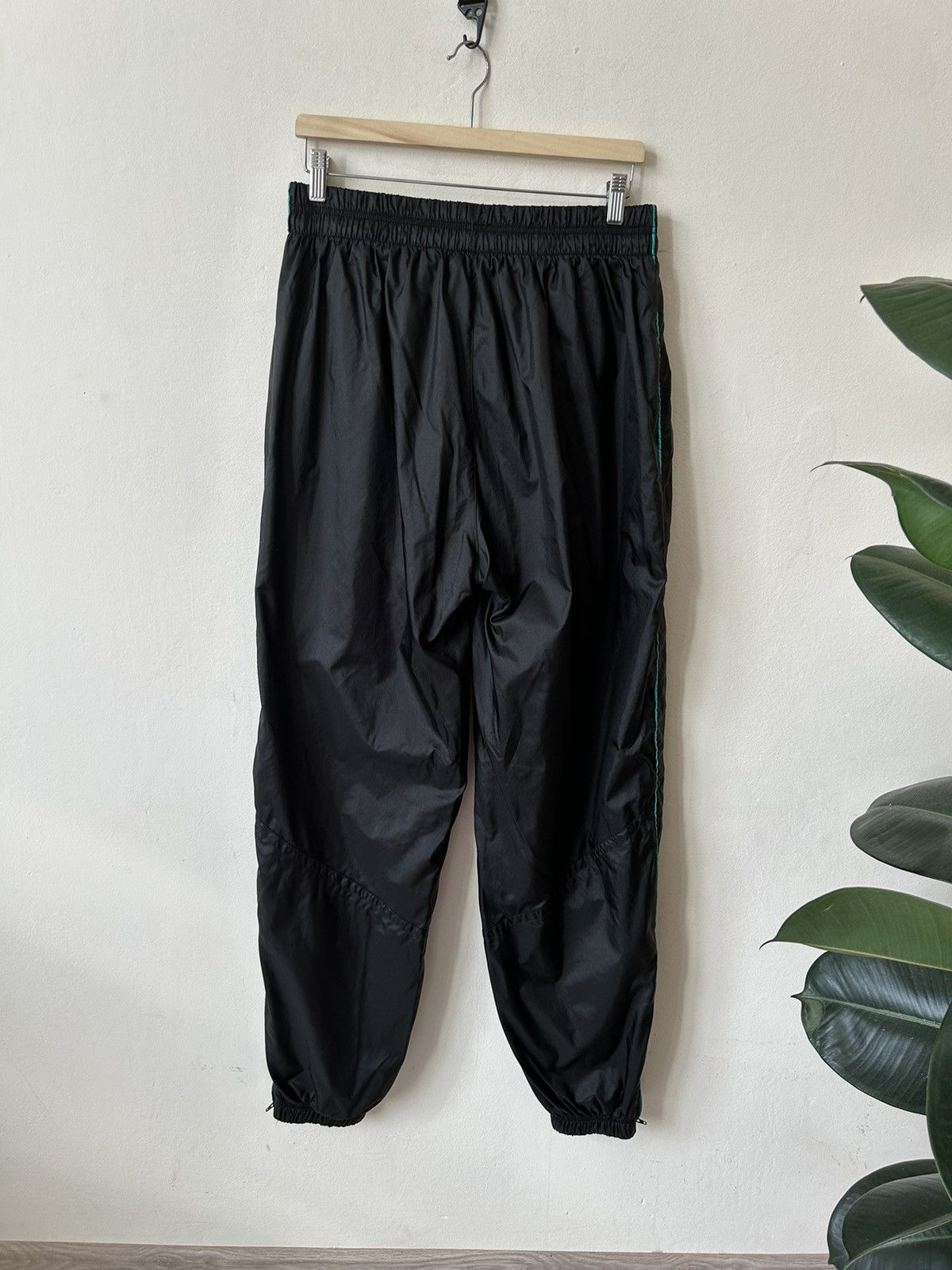 Nike × Vintage Nike Pleated Parachute Pants Size US 33 - 9 Thumbnail