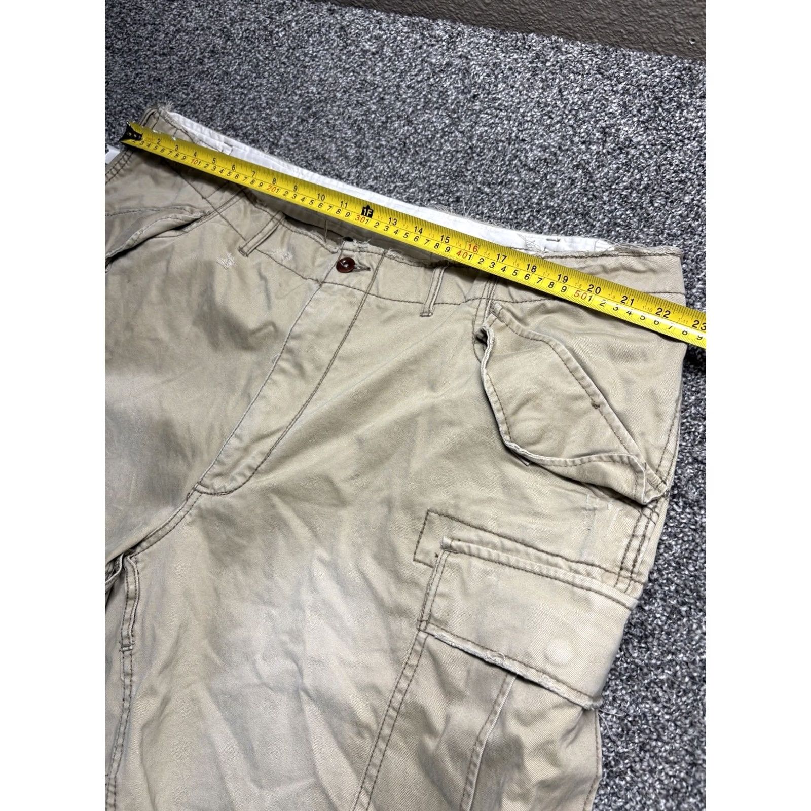 Polo Ralph Lauren VTG Polo Ralph Lauren Paratrooper Shorts Mens 44B Brown Cargo Distressed 90s Military Utility Pocket Mens Wilderness Shorts Size US XXL / EU 58 / 5 - 6 Thumbnail