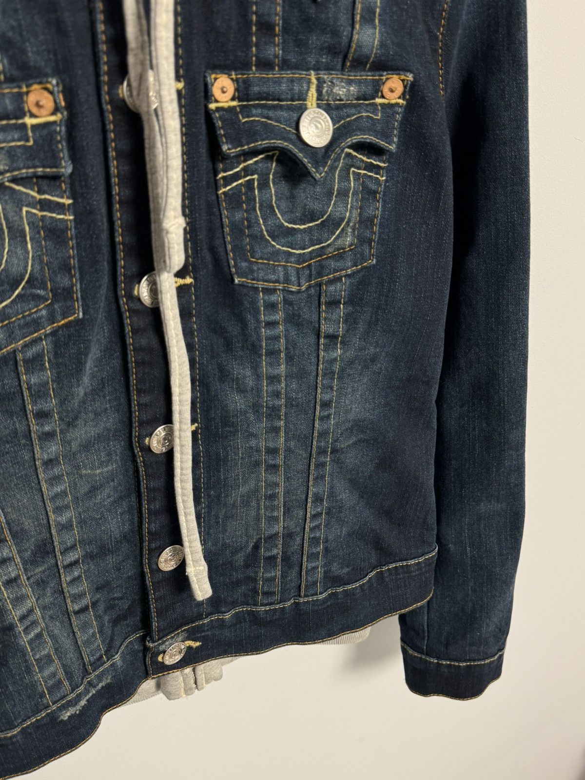 True Religion True Religion Distressed Denim Hooded Jacket size Women’s L Size L / US 10 / IT 46 - 9 Thumbnail