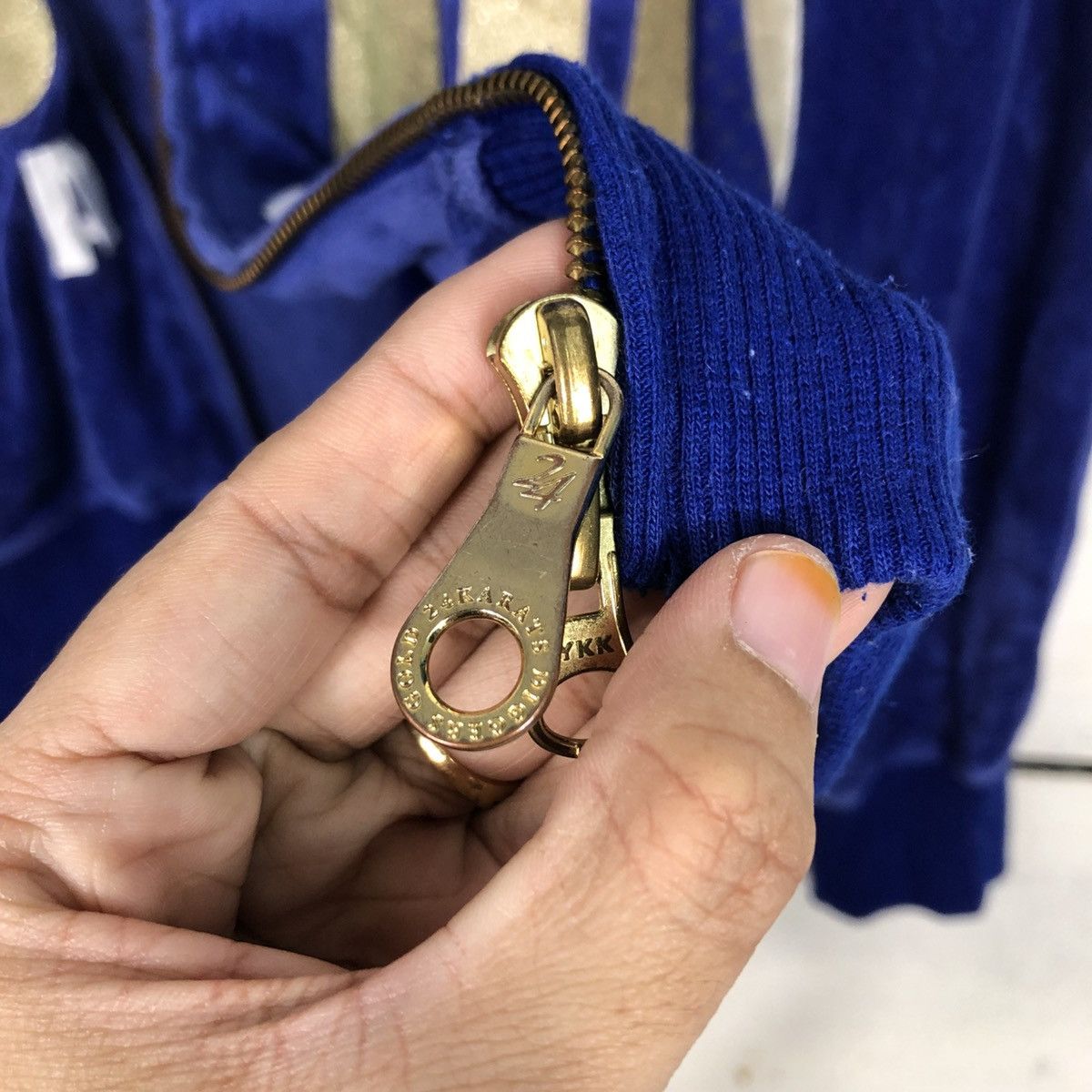Japanese Brand 📌Zipper Hoodie Sweater 24 Karats Gold Over Print Size US XL / EU 56 / 4 - 19 Thumbnail