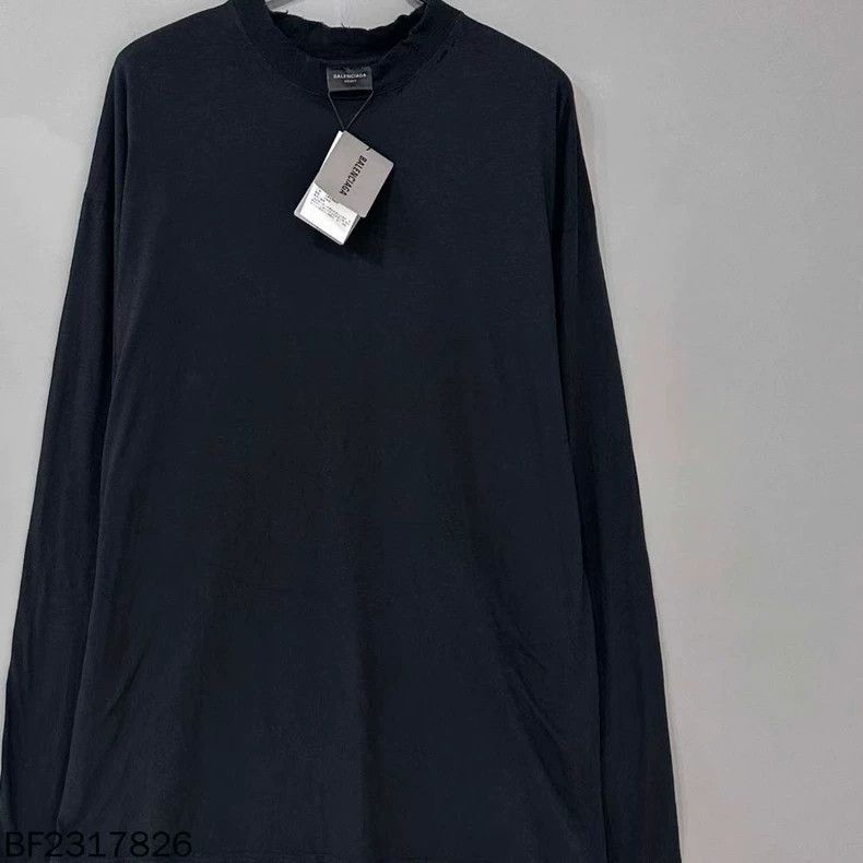 Balenciaga Balenciaga Solid color round neck logo pullover long sleev Size US L / EU 52-54 / 3 - 1 Thumbnail
