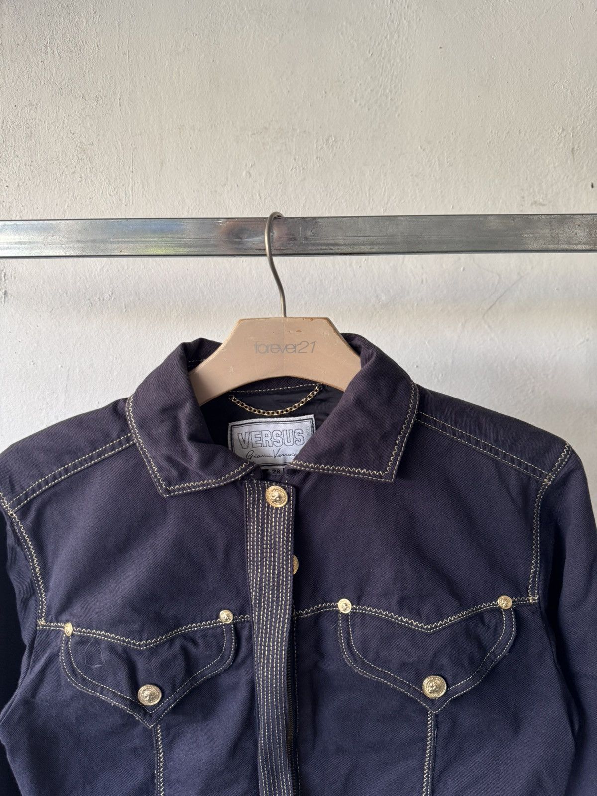 Versus Versace S/S 1992 Versus Gianni Versace Archive Crop Denim Jacket Size XS / US 0-2 / IT 36-38 - 4 Thumbnail