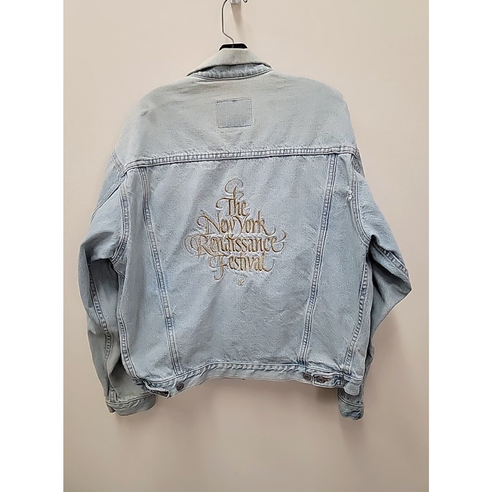Denime VINTAGE International Denim Trucker Jacket Embroidered Size L Denim Jacket Mens Black Size US L / EU 52-54 / 3 - 2 Thumbnail