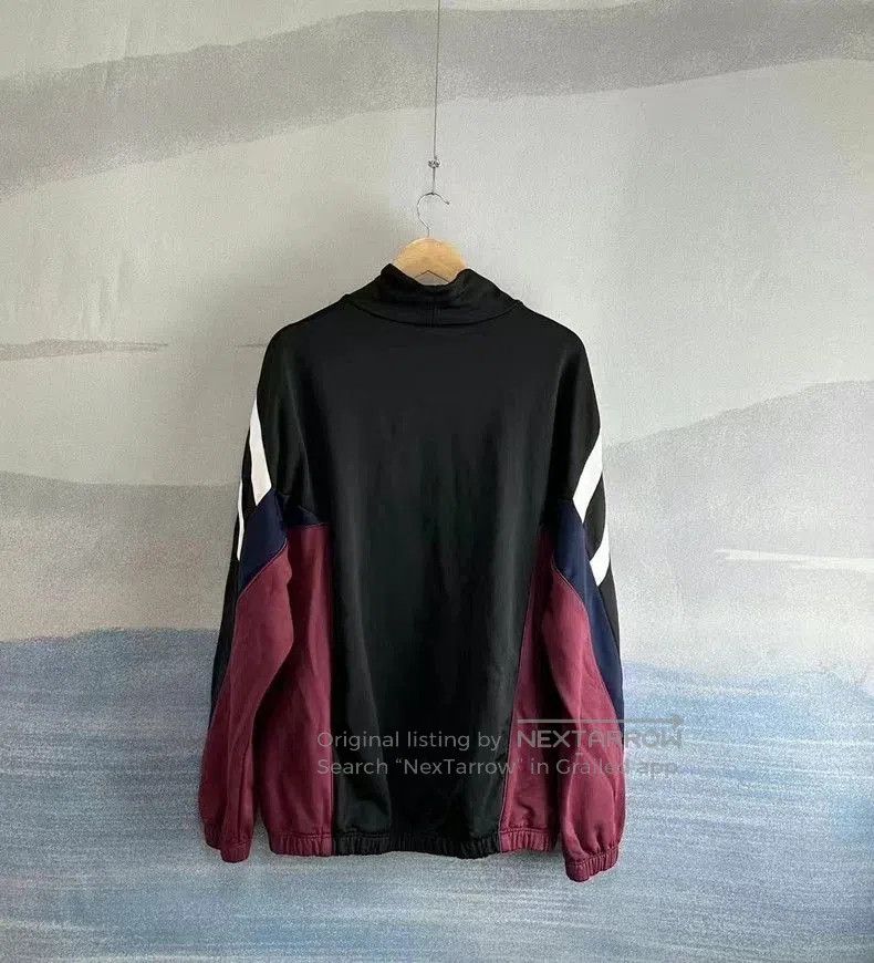 Balenciaga Balenciaga Black Red Stitch Turtle Neck Sweatshirt S. Size US S / EU 44-46 / 1 - 3 Thumbnail