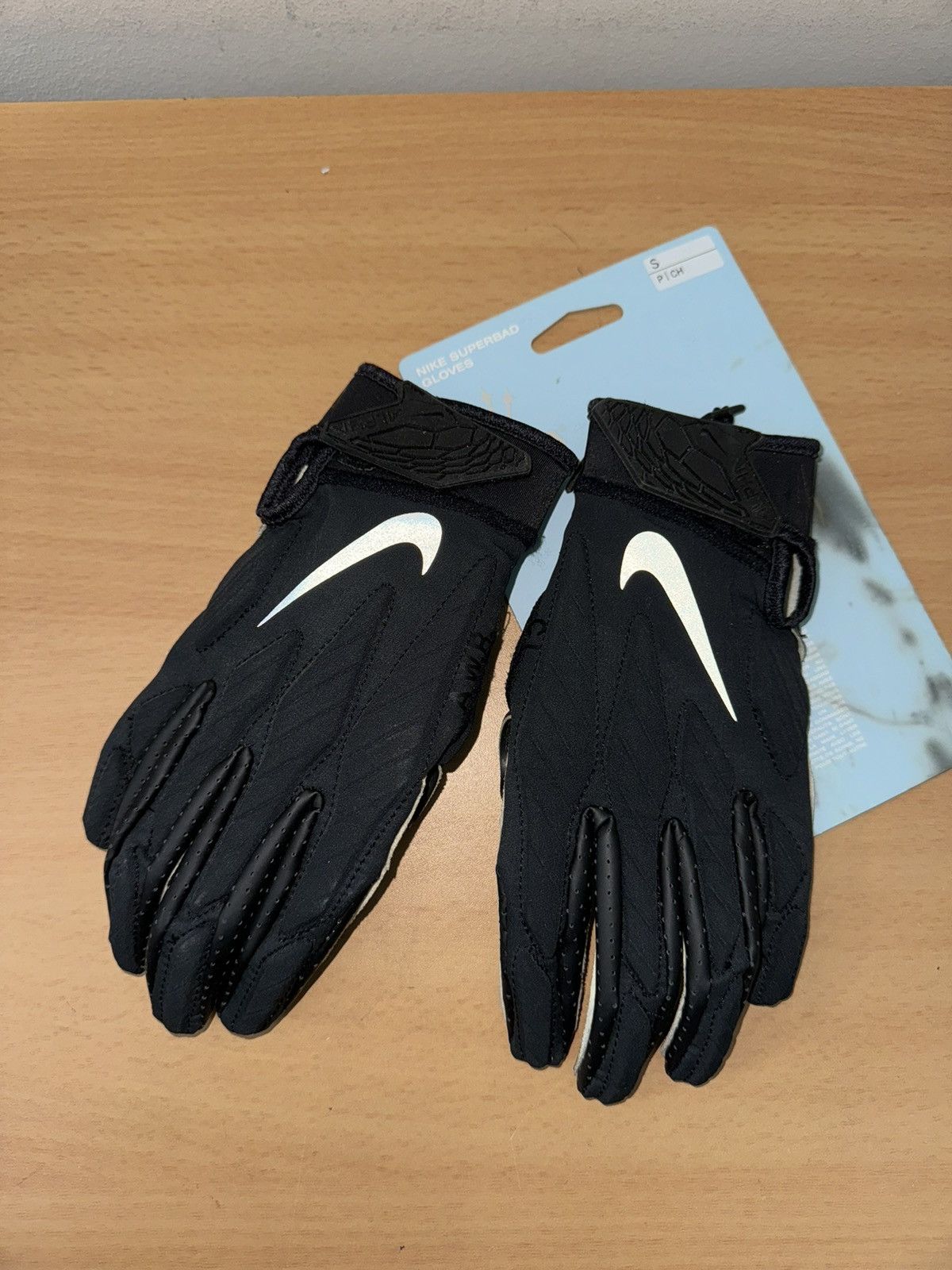 image of Drake x Nike Nocta Gloves (S) in Black, Men's