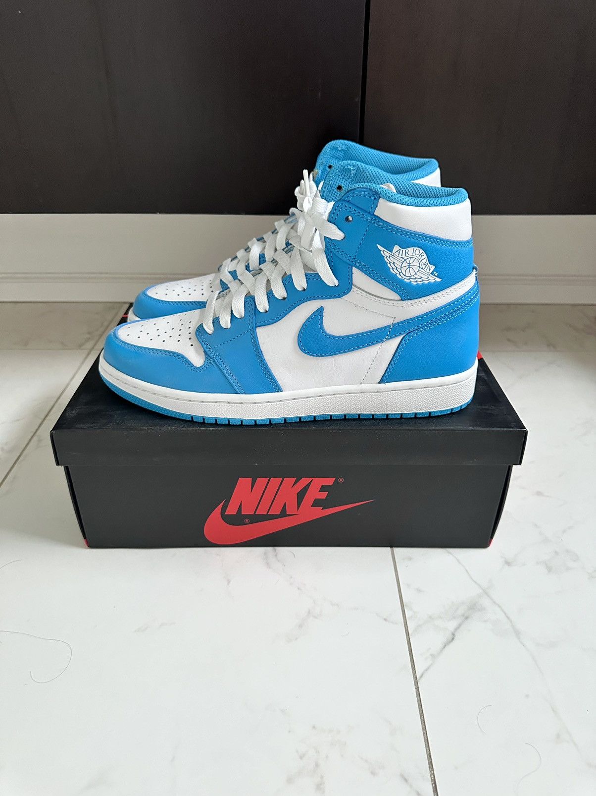 Jordan Brand 2015 Jordan 1 Retro High OG UNC Size US 8.5 / EU 41-42 - 1 Thumbnail