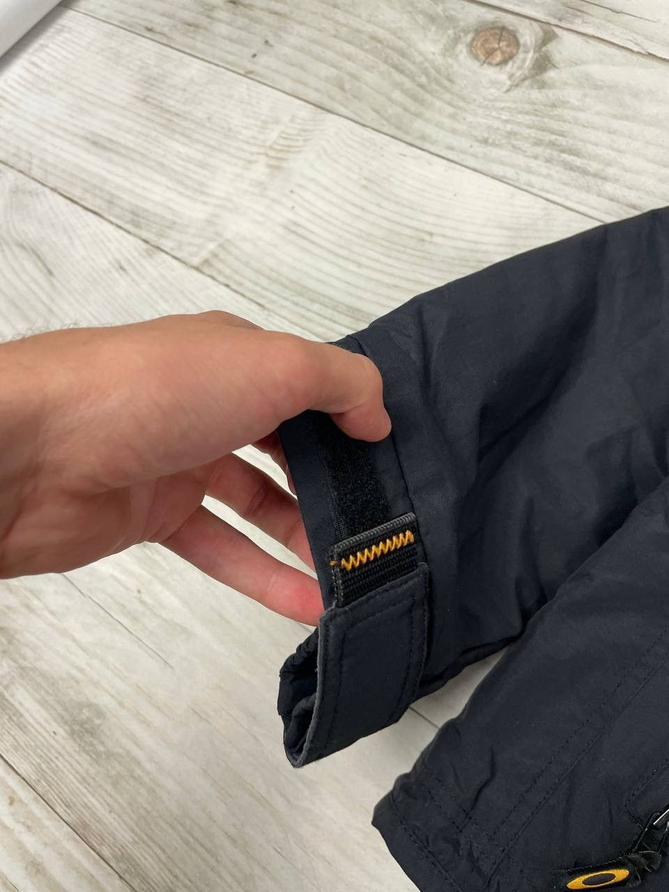 Oakley Vintage Oakley Software Ski Jacket Techwear Snowboard 00s Size US L / EU 52-54 / 3 - 7 Thumbnail