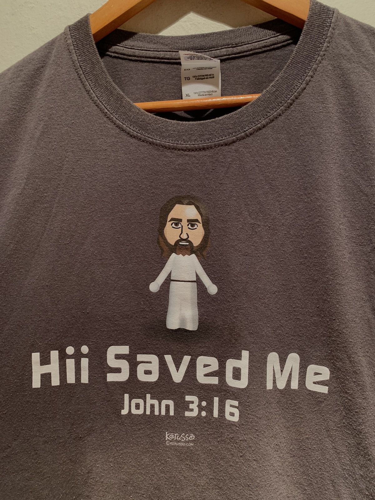Vintage *RARE* Vintage Jesus Hii Saved Me Wii Parody Christian Shirt Size US XL / EU 56 / 4 - 2 Thumbnail